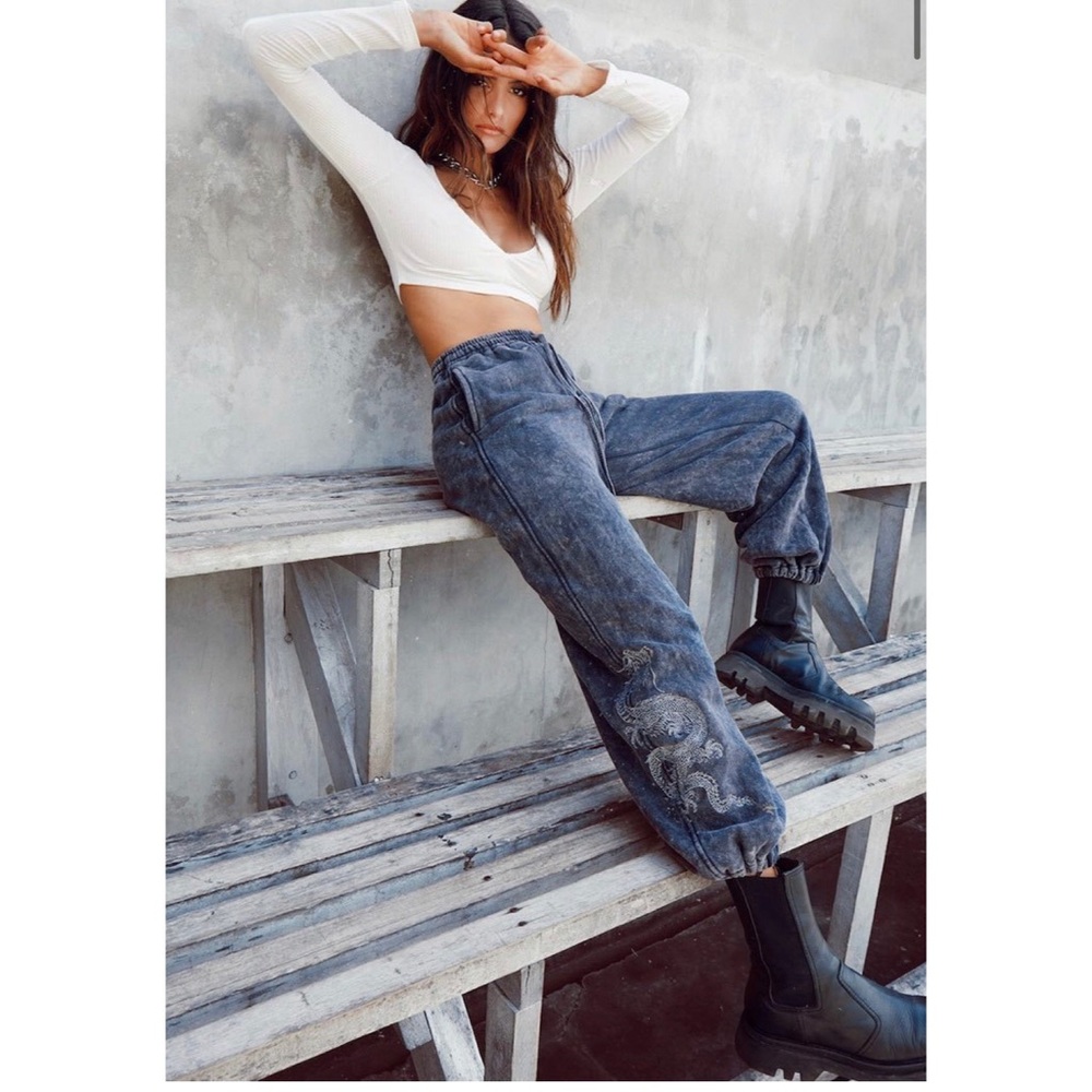 Dragon stone wash joggers